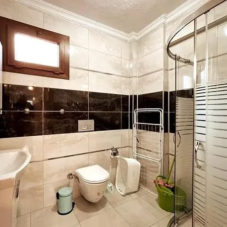 Modern For 6 People In Center Апартаменты *