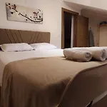Modern For 6 People In Center * Φετιγιέ