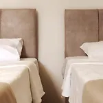Διαμέρισμα Modern For 6 People In Center