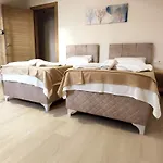 Modern For 6 People In Center * Φετιγιέ