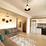 Modern For 6 People In Center * Φετιγιέ
