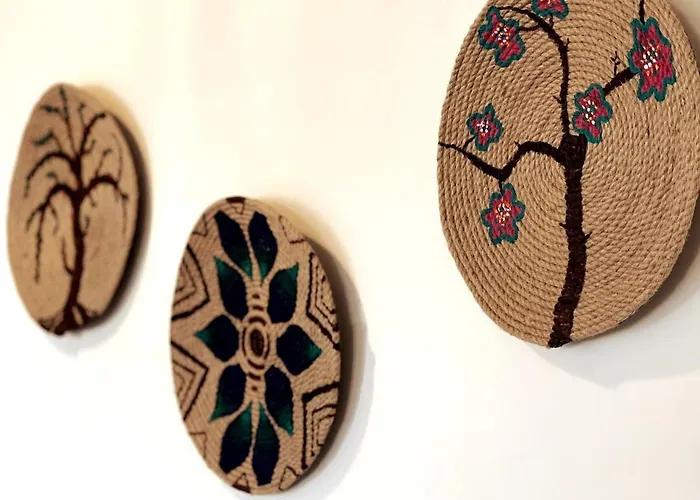 Modern For 6 People In Center